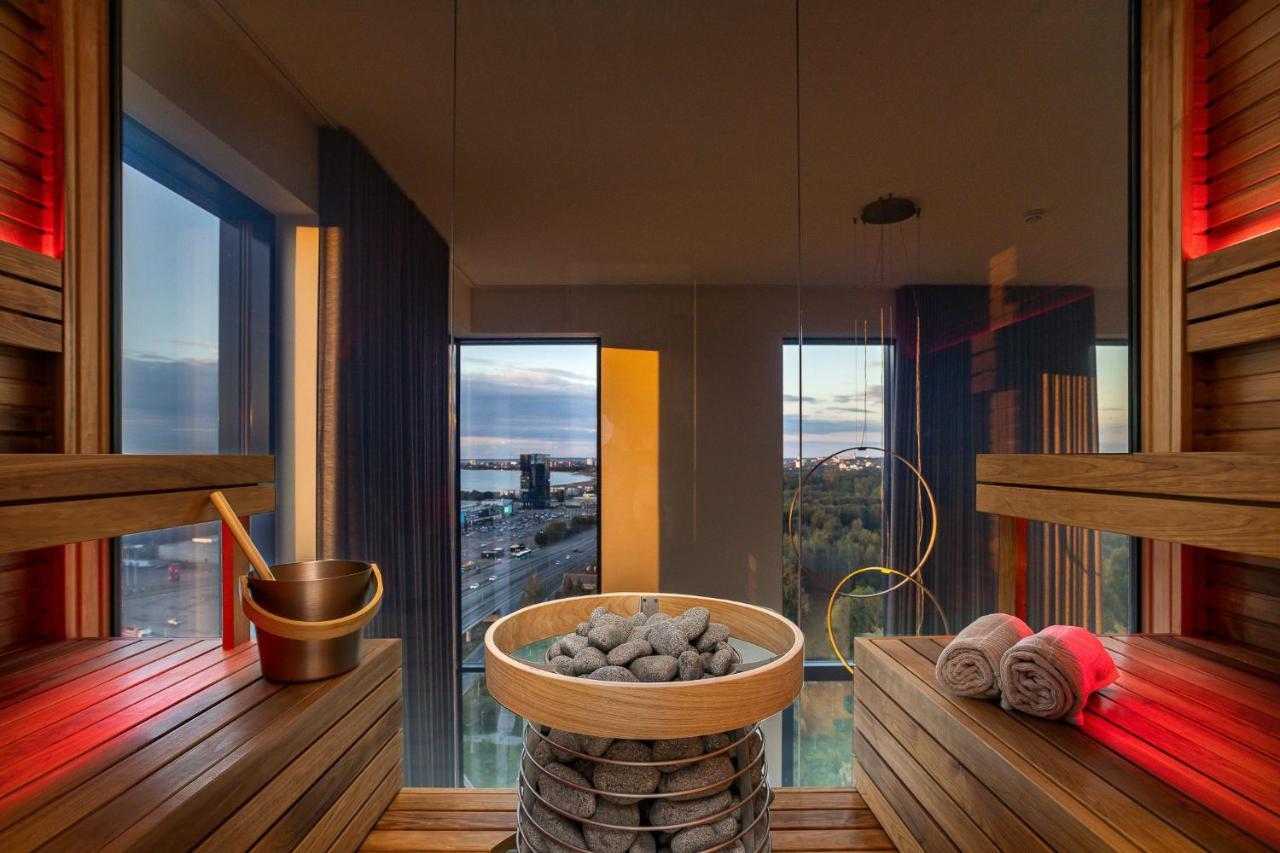 Elegant Seaview Penthouse 3br Ensuite Luxury Retreat With Sauna And Free Parking Tallinna